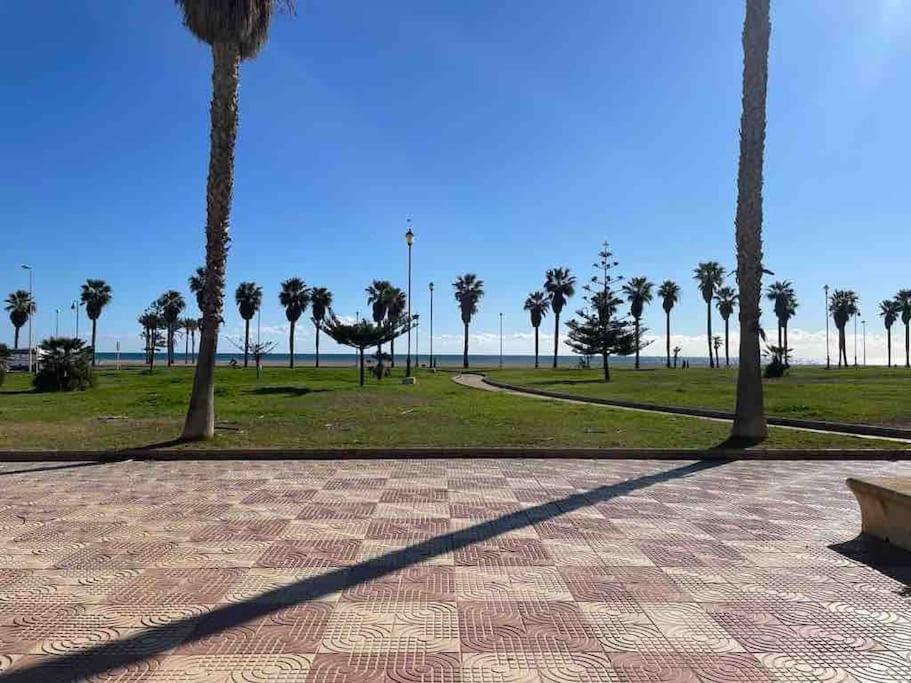 Moderna Y Alegre Vivienda Junto Al Mar . Lägenhet Roquetas de Mar Exteriör bild