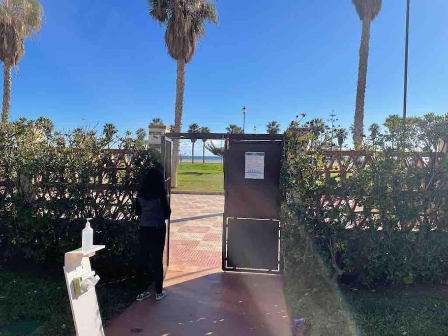 Moderna Y Alegre Vivienda Junto Al Mar . Lägenhet Roquetas de Mar Exteriör bild